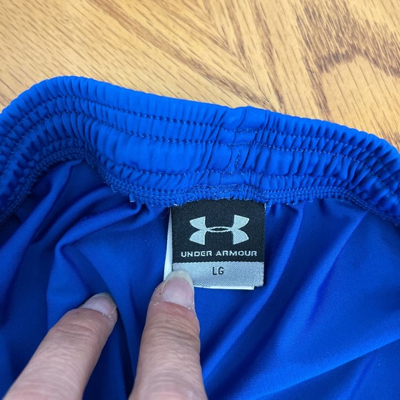 Under Armour Athletic Shorts Men Sz L slightly used - Picture 9 of 9